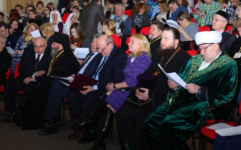 Конференция «Духовные традиции Ленинградской области: социальное служение и добровольчество»