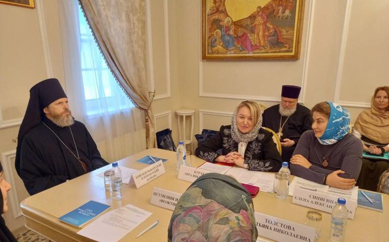Собрание Союза православных женщин Лениградской области